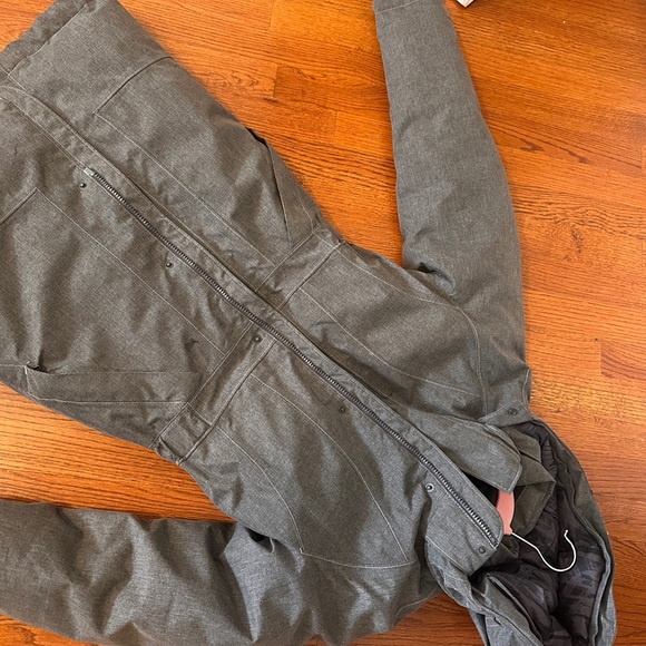 The North Face down Jacket - Picture 6 of 10